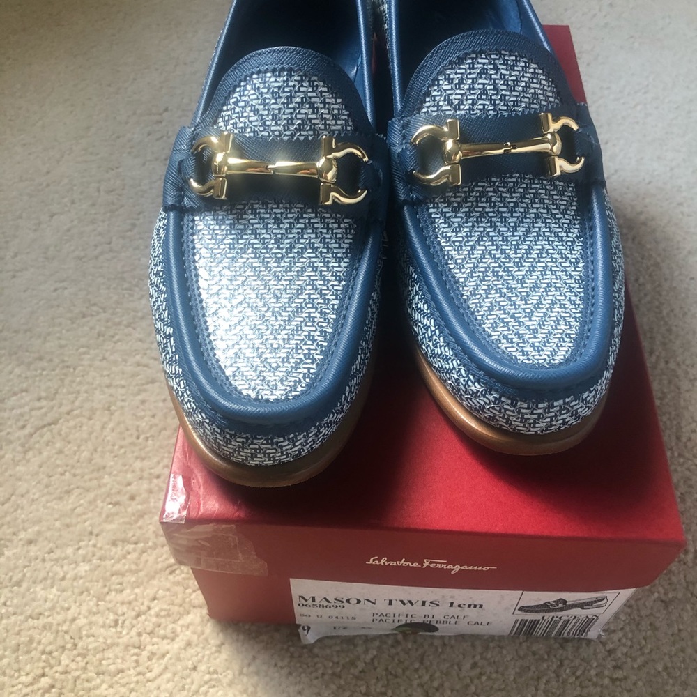Salvatore Ferragamo Gancini Bit Loafers - Picture 10 of 11